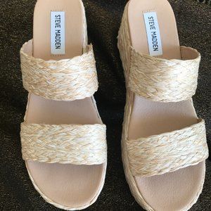 STEVE MADDEN - RAFFIA PLATFORM SANDALS